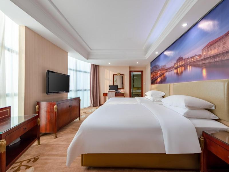 Vienna Hotel Shenzhen Songgang Shajiang Road Екстериор снимка